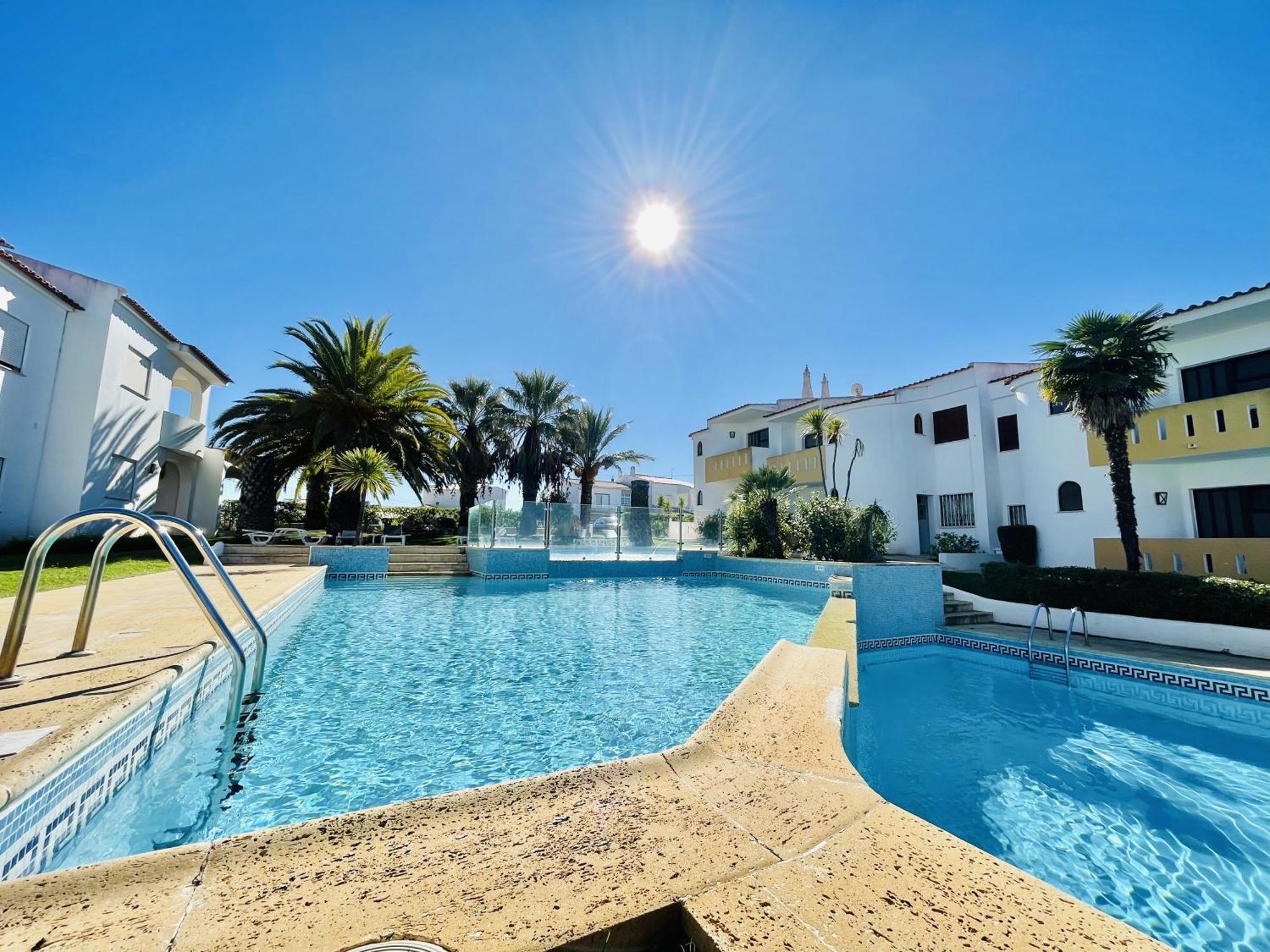 Lavanda - 2 Bedrooms - 3 Level Pool - Garden - Beach 1Km Estômbar Dış mekan fotoğraf